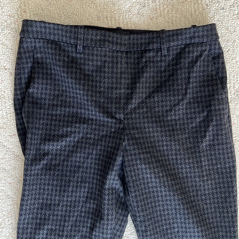 Theory Slim Straight Ponte Pants in Black Caviar Houndstooth - Picture 5 of 7